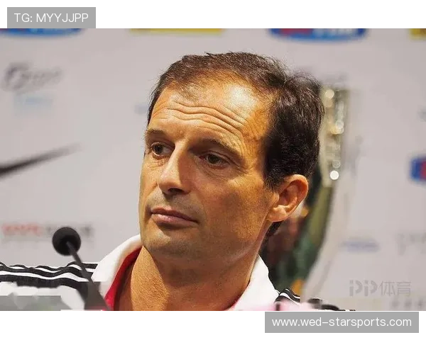 冠军教练战术手册被媒体连夜拆解，热度不减